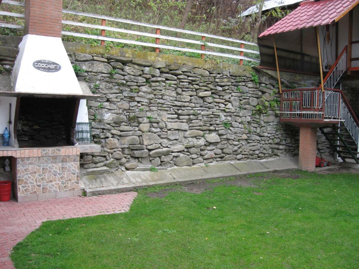 Pensiunea Amo Vălenii de Munte Exterior foto